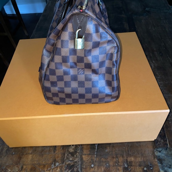 Louis Vuitton Speedy Bag 35 - Picture 4 of 5